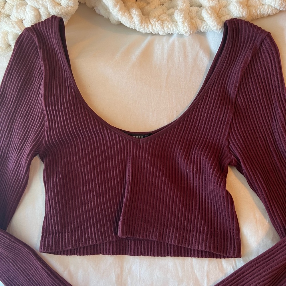 Forever 21 Long sleeve Crop top
